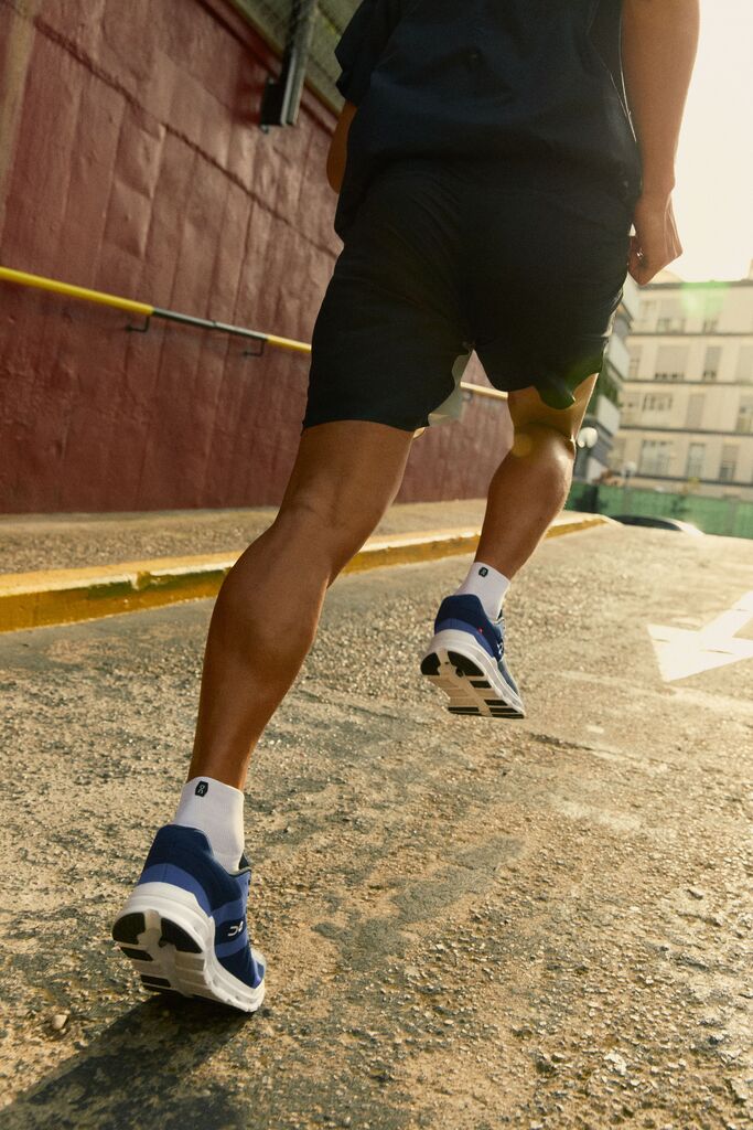 On Running Cloudrunner metal midnight - Winzer Gesunde Schuhe